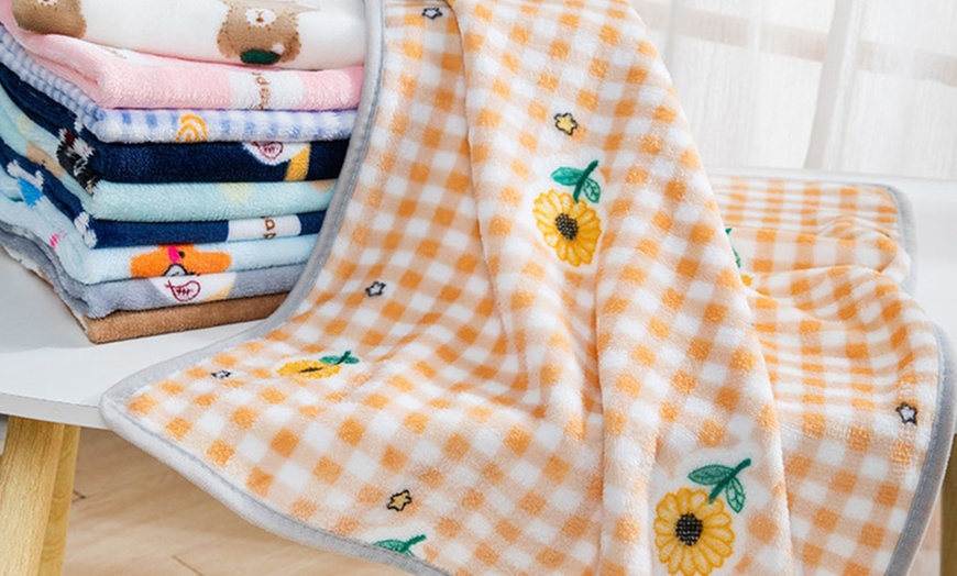 Image 10: Super Soft Boutique Flannel Fleece Pet Dog Blanket 