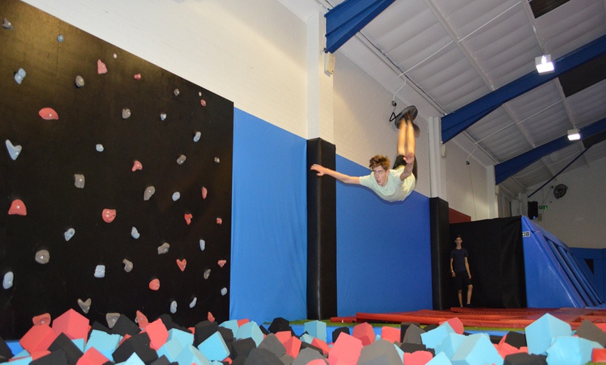 Image 5: Trampoline Jumping Session