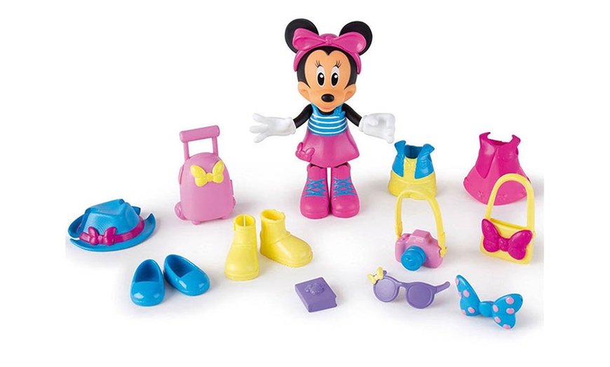 Image 2: Playset Minnie fashion doll Disney