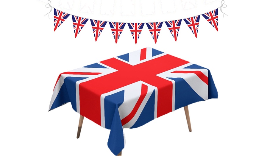 Image 13: Union Jack Decorations - Tablecloth and Bunting Flags