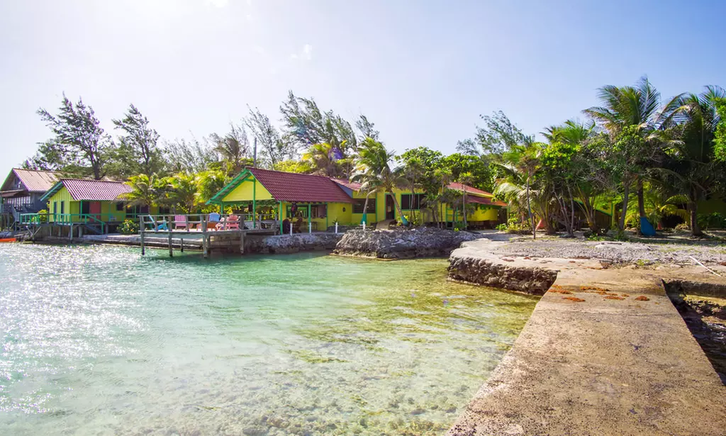 3-, 5-, or 7-NT Stay for Two with Meals & Optional Dives at Reef House Resort in Roatán, Honduras. Airfare not Included. - Primary Image