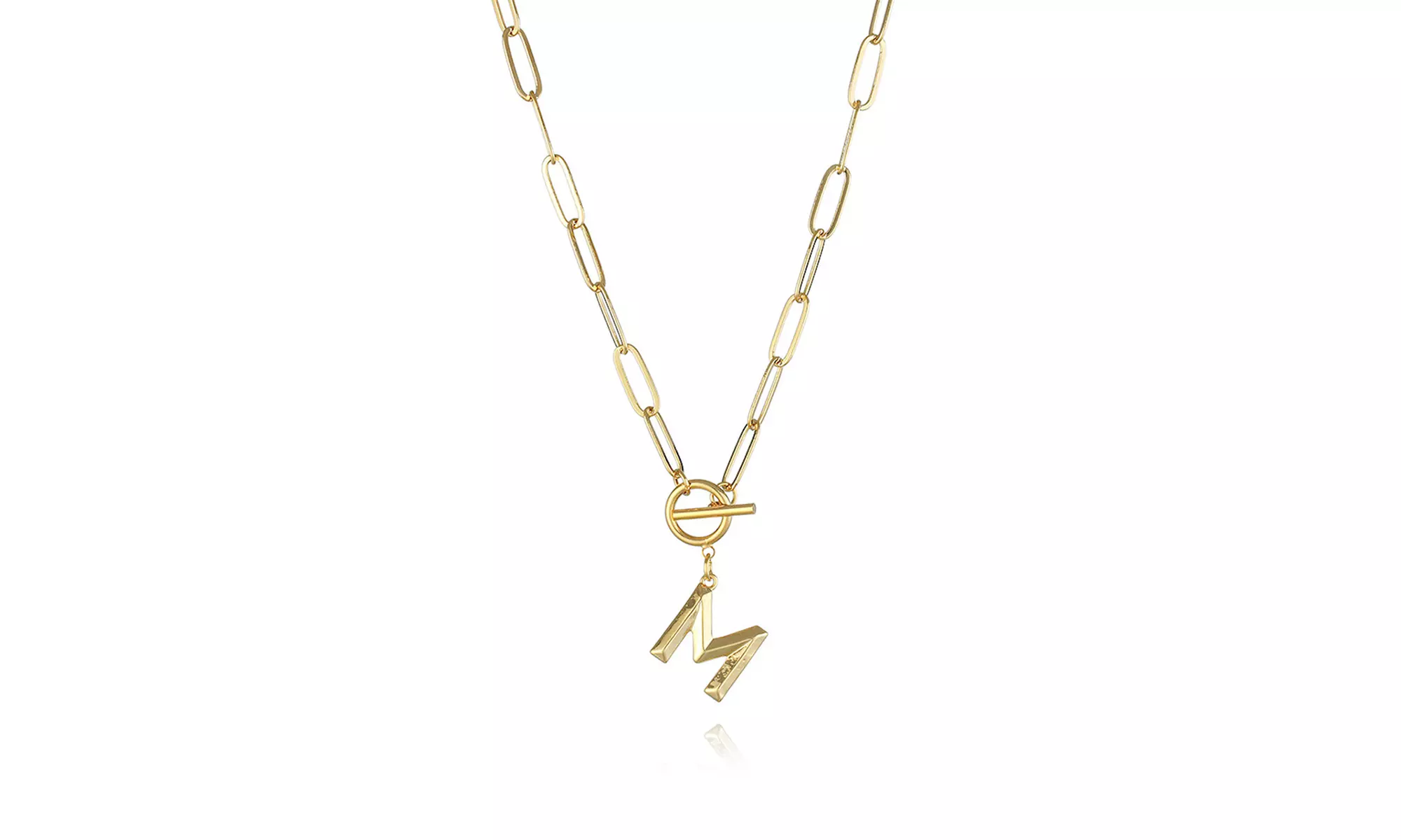 Collier avec pendentif initiale