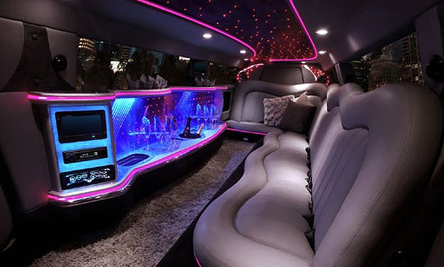 Image 2: One-Hour Stretch Limousine Hire