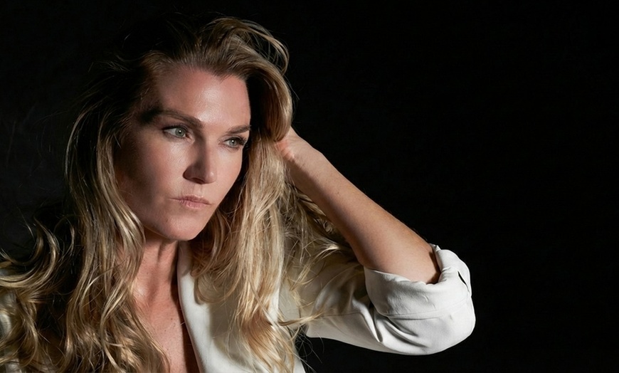 Image 4: Séance photo pro en studio avec accompagnement et mini-album