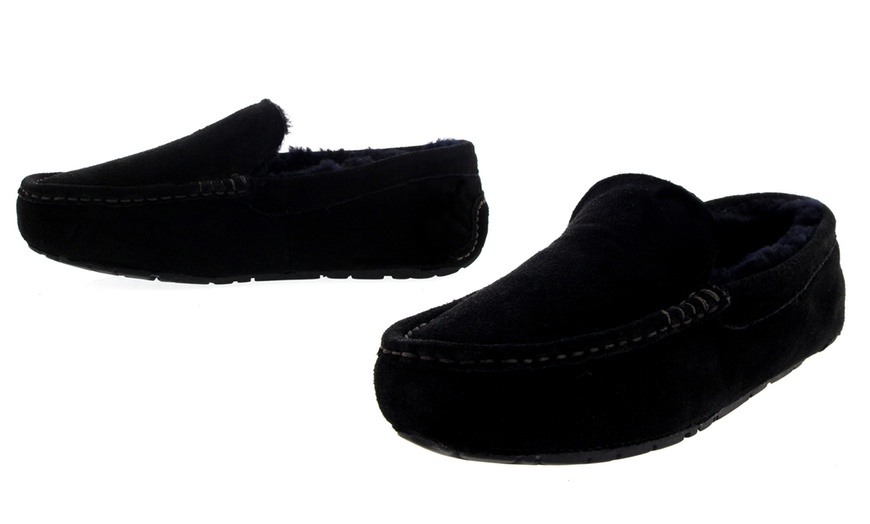 Image 2: Men's Sheepskin Slippers