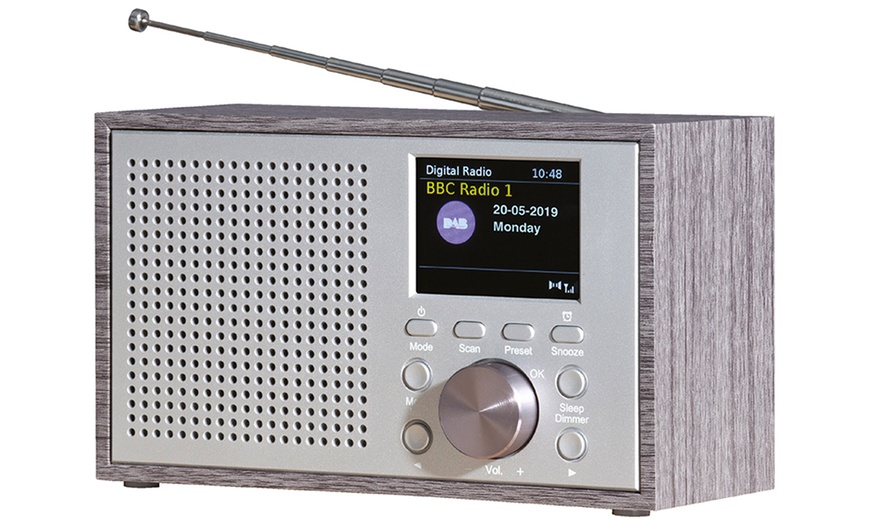 Image 8: Daewoo Wooden Dab Radio