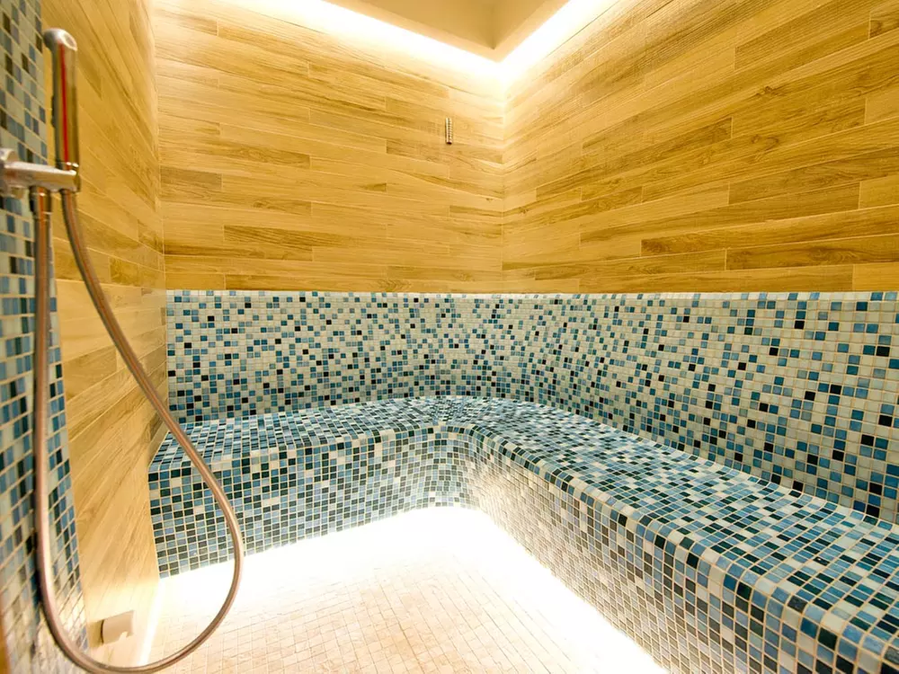 Zabiegi na twarz i ciało oraz nielimitowane wejście na basen