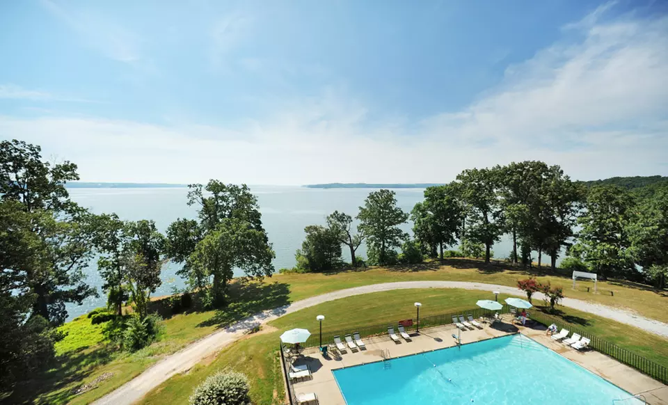 Stay at the Inn at Paris Landing State Park in Buchanan, TN; Dates into October - Primary Image