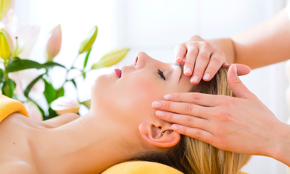 Massage Shiroabhyanga de la tête, du cou, des épaules et du visage