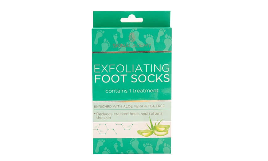 Image 3: Exfoliating or Moisturising Socks