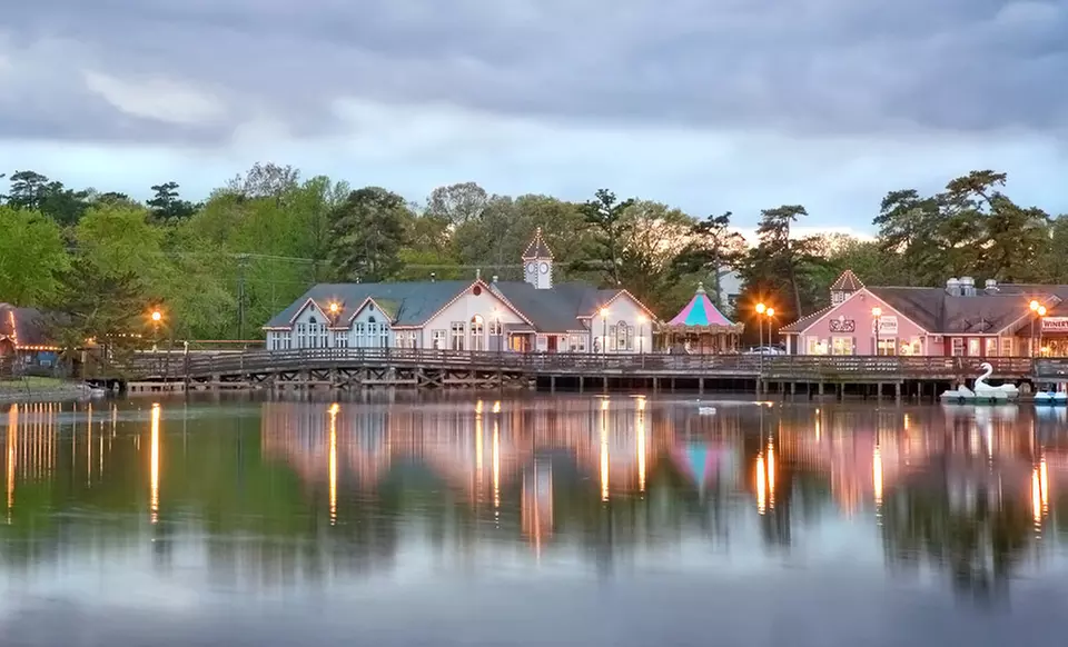 2-Night Stay with Wine Tasting at Colonial Inn in Galloway Township, NJ - Primary Image
