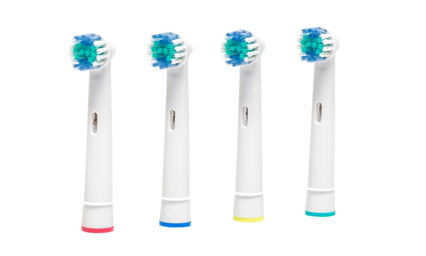 Image 1: 8 borstels geschikt voor Oral B 