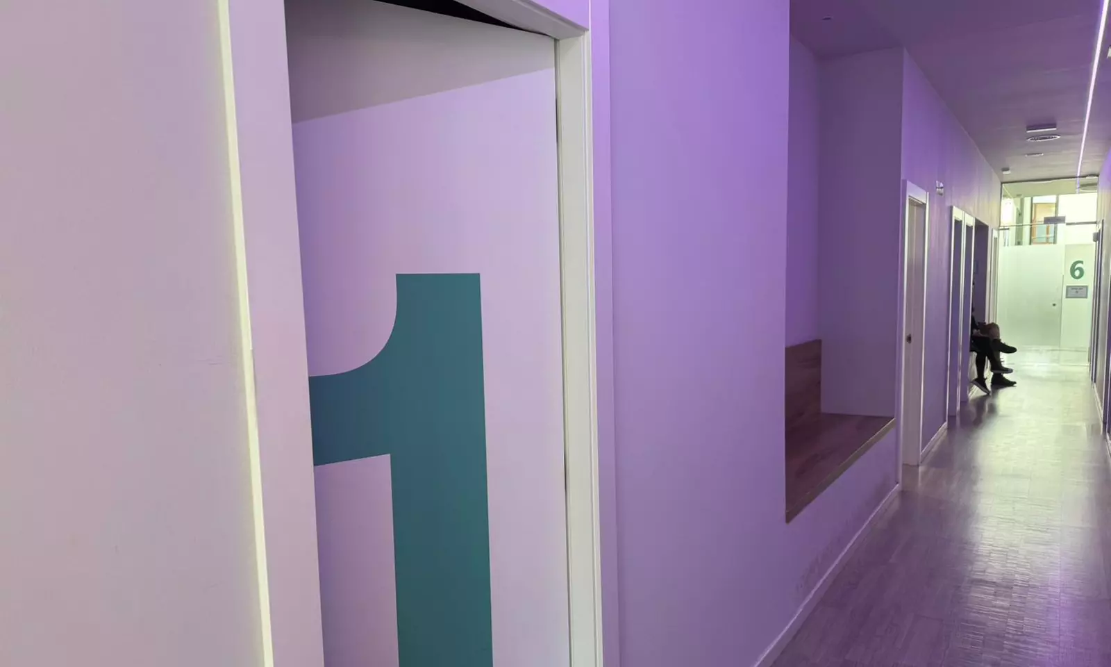 1 vial de tratamiento reafirmante inyectado en rostro