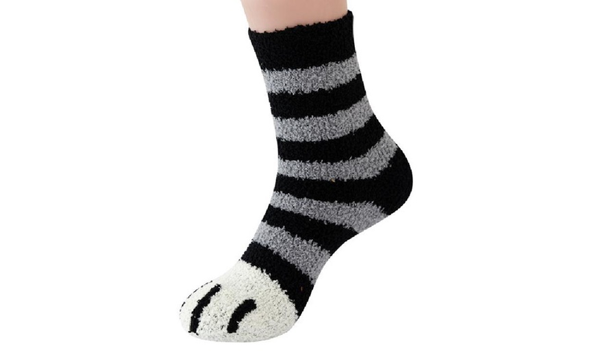 Image 5: One or Six Pairs of Fleece Cat Paw Socks