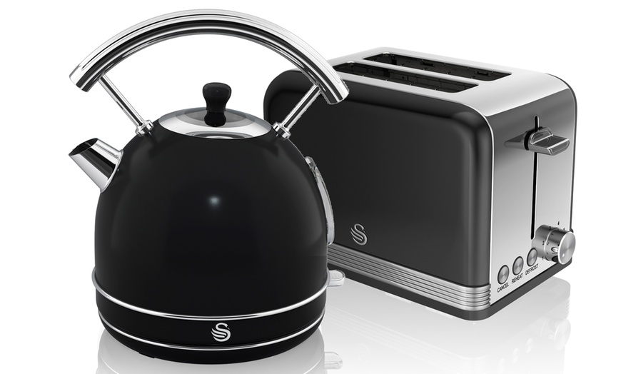 Image 1: Swan Retro Kettle and Toaster Set