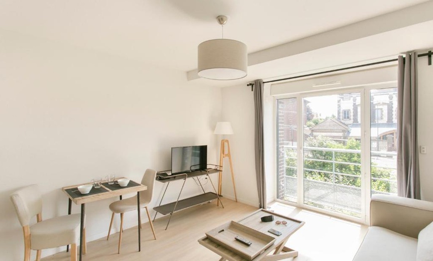 Image 1: Troyes : appartement 1 chambre avec petit-déjeuner en option