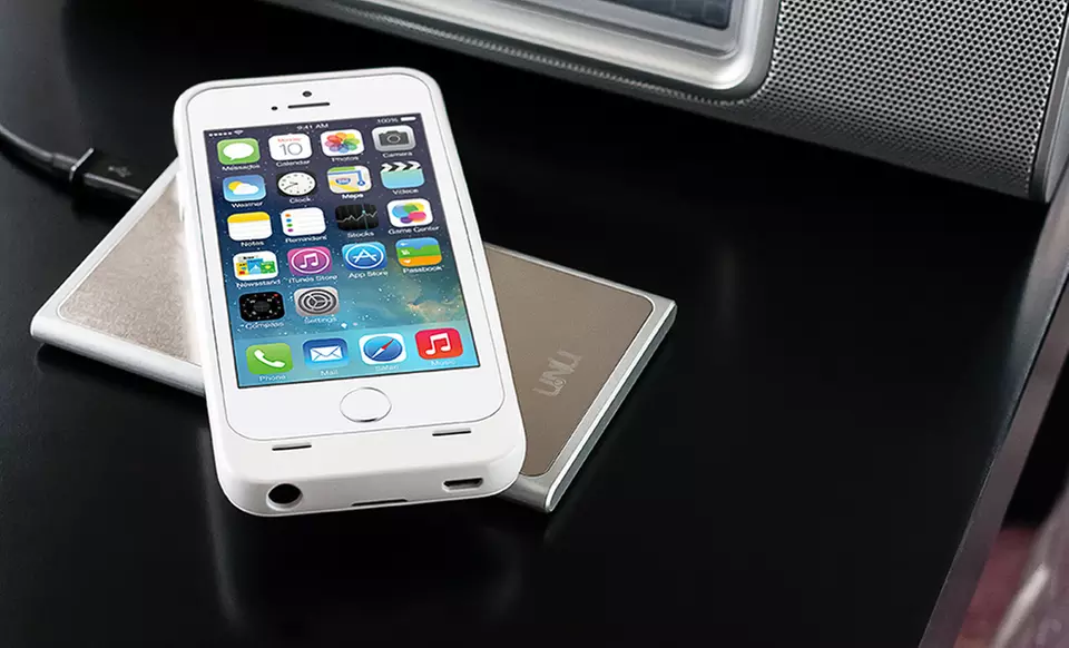 uNu Aero 2,000mAh Battery Case with Wireless Charging for iPhone 5/5s in Black or White - Primary Image