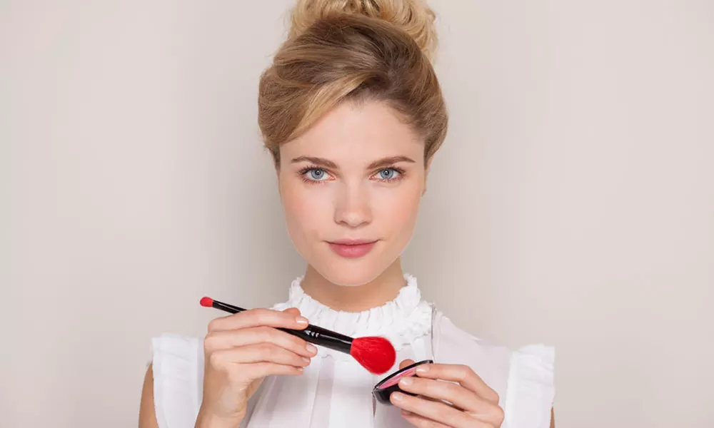 3 Stunden Make-up-Workshop inkl. Material für 1 oder 2 Personen (bis zu 72% sparen) - Primary Image