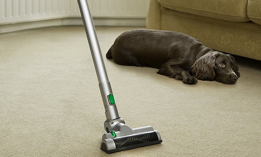 Image 6: Morphy Richards Cordless Vacuum