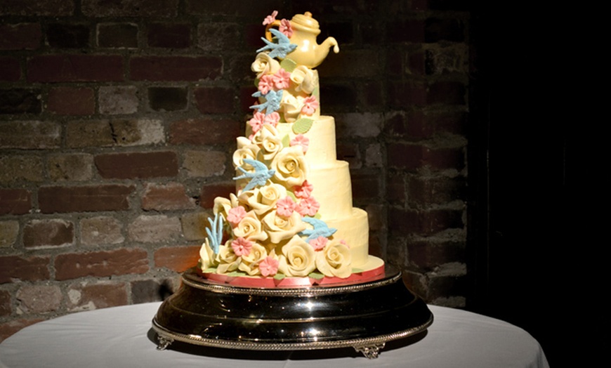 Image 6: Two-Tier Wedding Cake