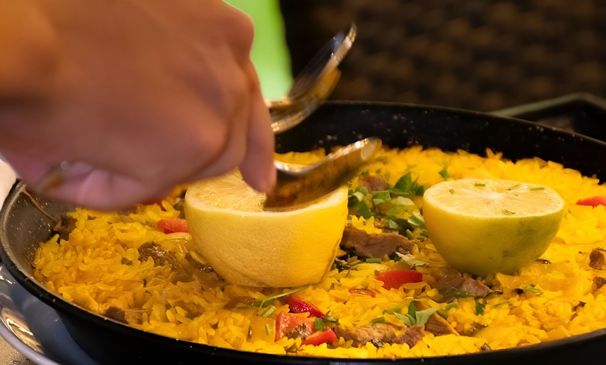 Image 9: ¡Festín de arroces para compartir en La Terraza!