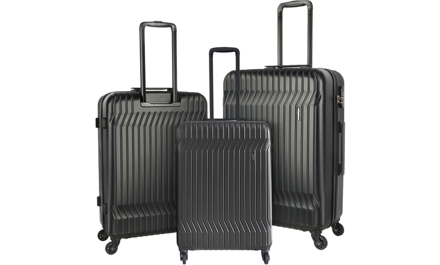 Image 5: Set of Three Hard-Shell ABS Suitcases