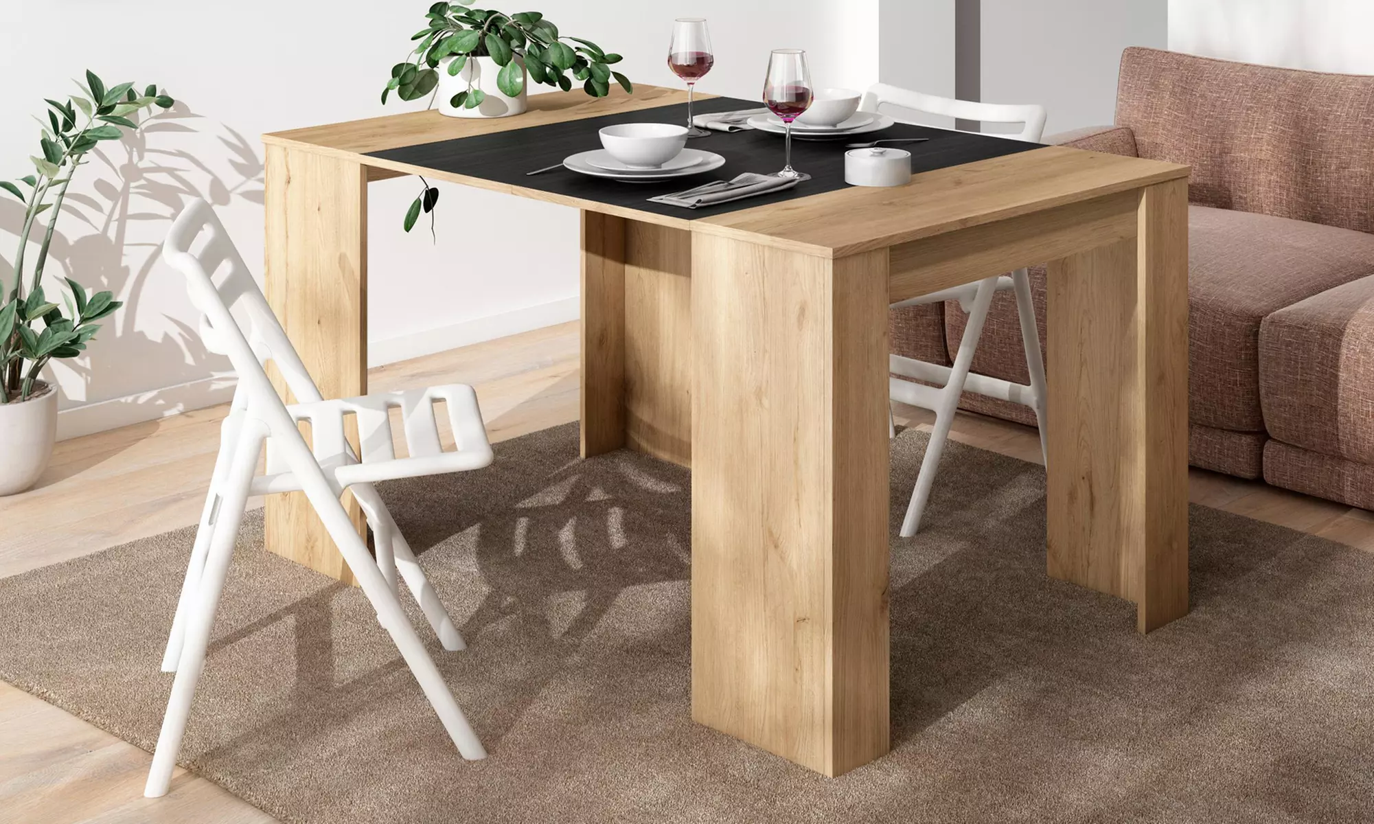 Ausziehbarer Konsolentisch