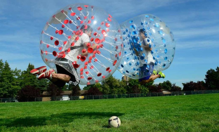 Image 1: Foot en bulle à 8 en plein air au Parc PANDA 
