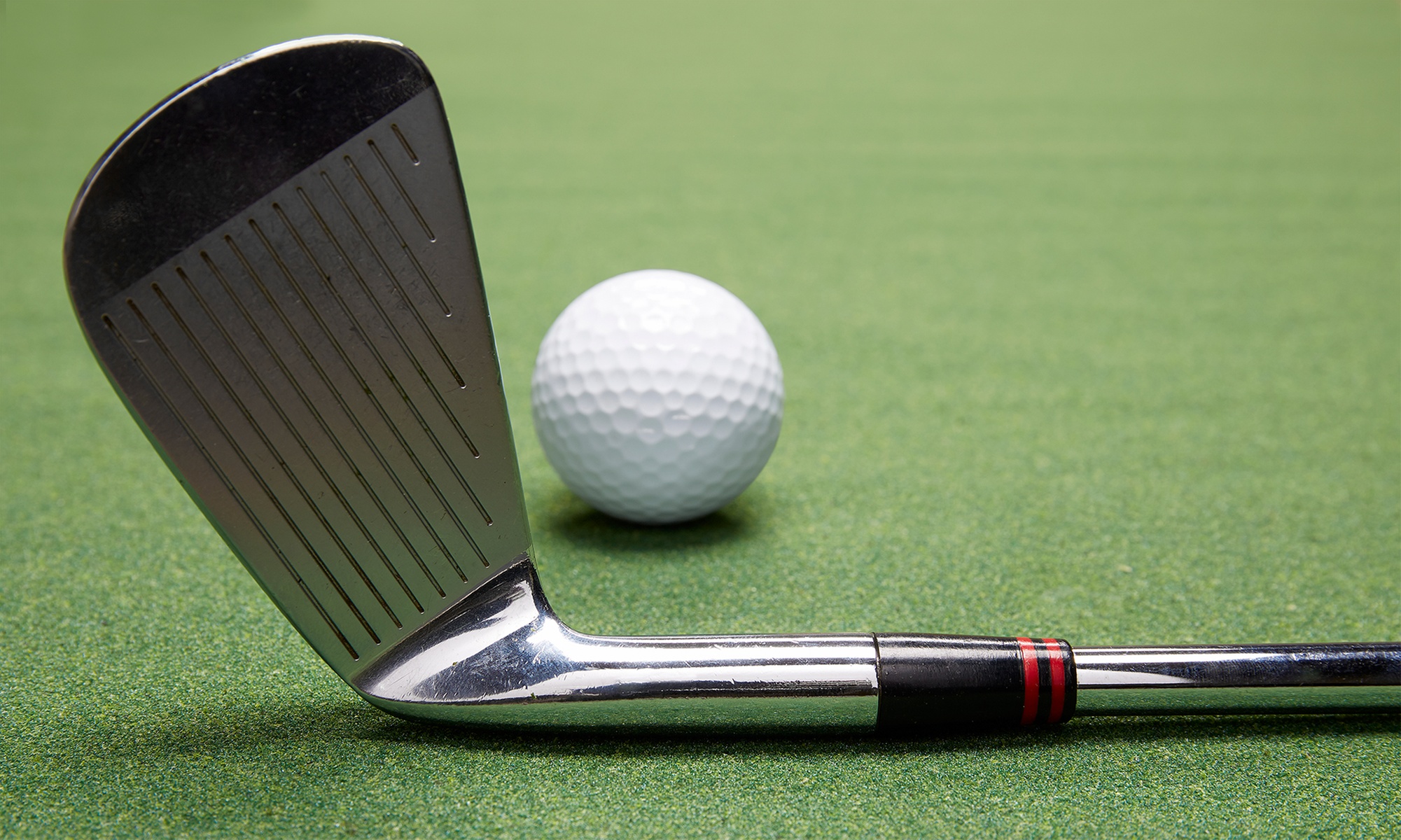 Get Started with Indoor Golf with Drinks for 1 or 2 People & Snacks