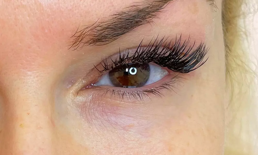 Achieve Fuller Lashes with Classic Eyelash Extension Options