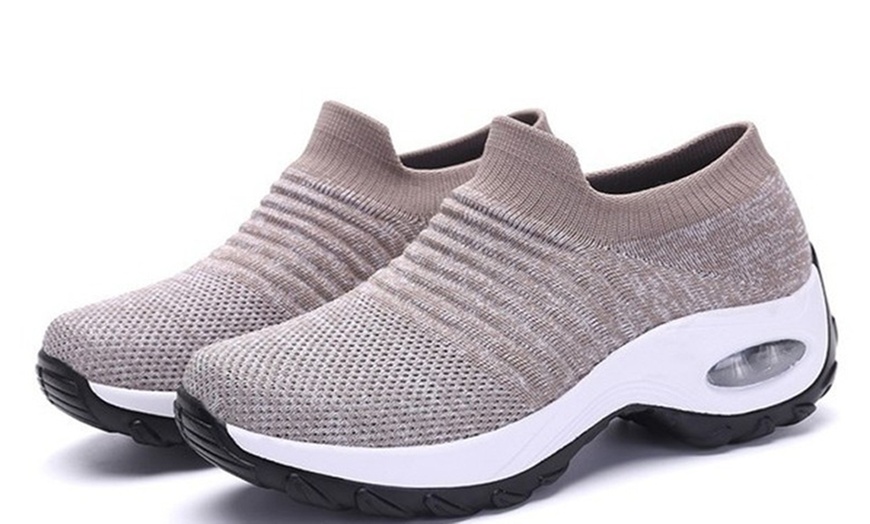 Image 16: Women's Mesh Comfortable Sneakers