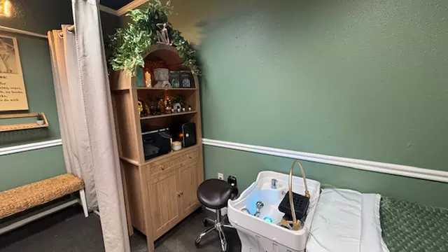 Express Head Spa, Detox Head Spa, or The Ultimate Head Spa