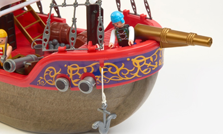 Image 4: Toy Pirate Ship Playset