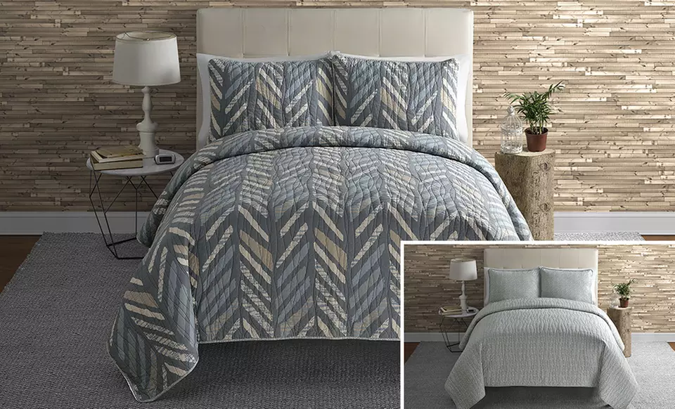 3-Piece Reversible Cotton Quilt Set - Primary Image