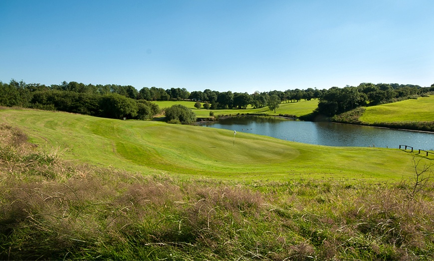 Image 5: 18 Holes of Golf For Two £19.95