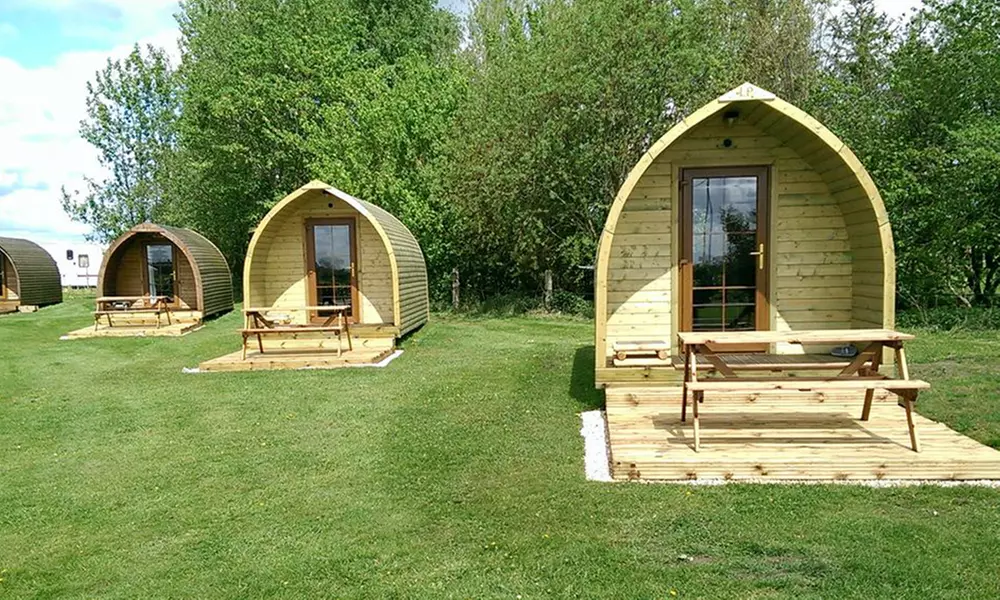 York: 1 or 2 Nights Overnight Pod Stay with Bottle of Prosecco