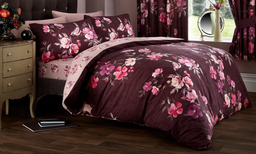 Image 9: Easy Care Duvet Sets