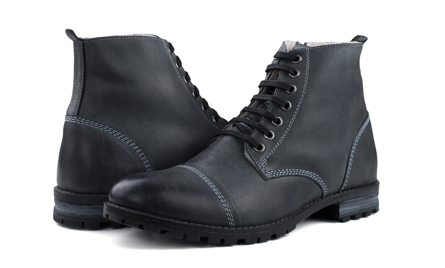 Image 5: Men's Fleece-Lined Leather Boots