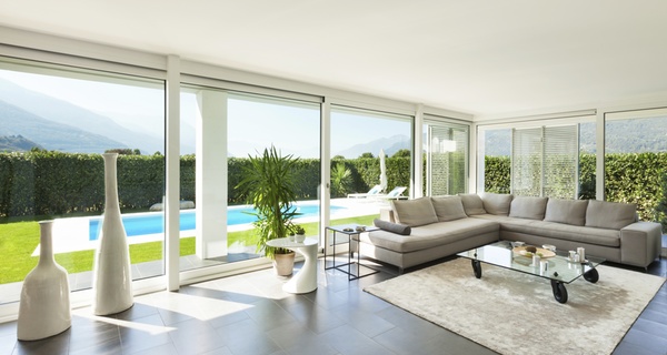 Eco-Friendly Exterior Window Cleaning for Sparkling, Protected Windows