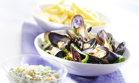 Moules frites, 1 demi bière et 1 café pour 2 ou 4 personnes dès 19,92 € au restaurant Au Comptoir