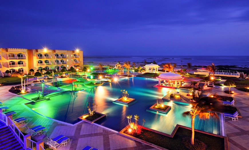 Image 2: 5* Salalah Marriott Resort on Full Board or All Inclusive