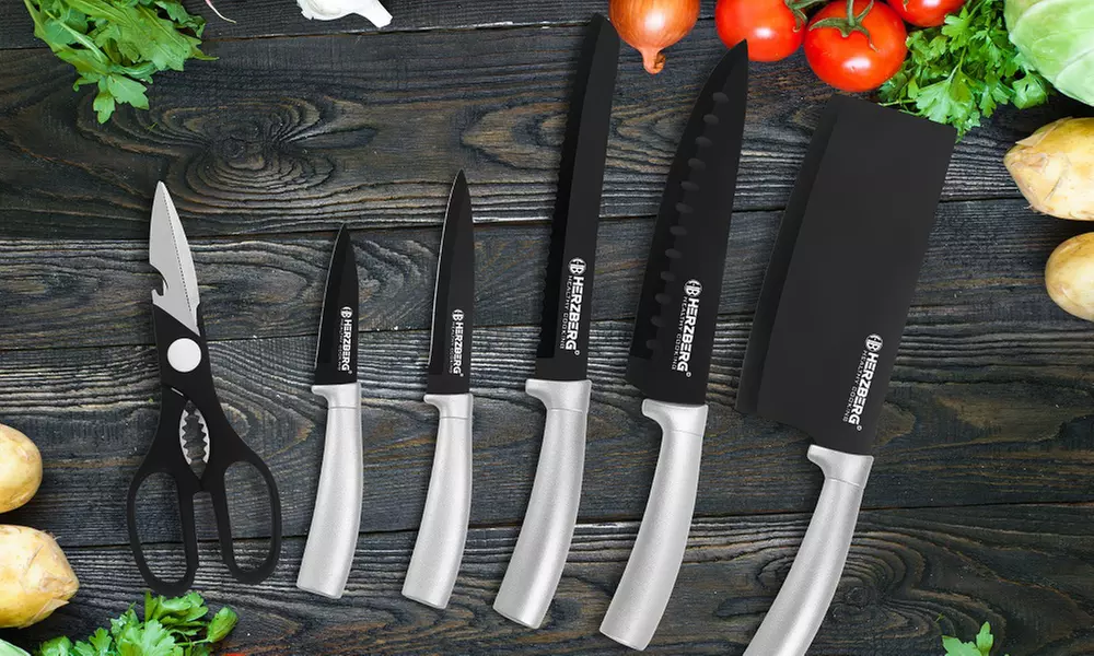 Ensemble 8 pièces avec couteaux, aiguiseur, ciseaux et support