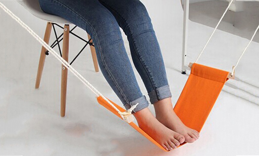 Image 2: Under-Desk Feet Hammock