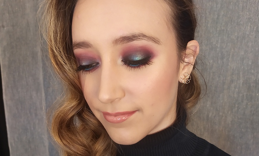 Image 7: Maquillaje y peluquería a domicilio para eventos o para novia