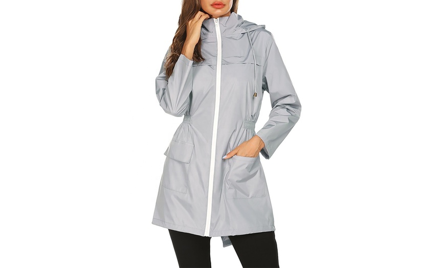 Image 6: Women's Lightweight Raincoat