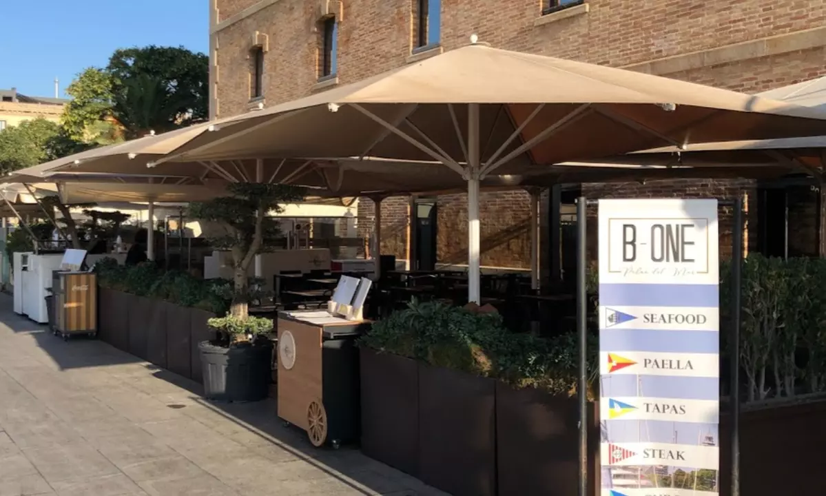 Saborea un menú mediterráneo completo con bebidas en B-One
