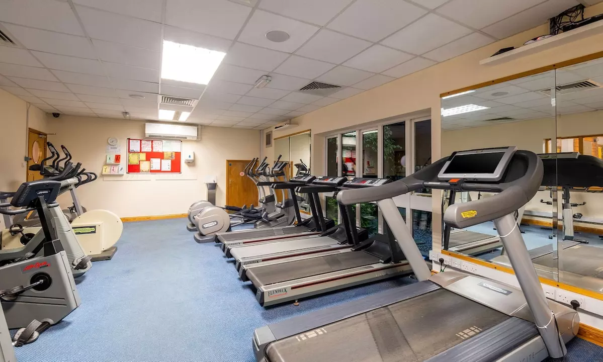 Lincolnshire: Standard/Superior Double Room with Breakfast