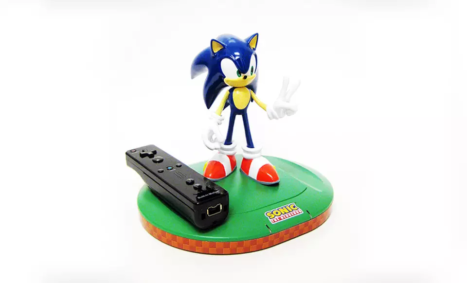 $14.99 for a Sonic-Themed Inductive Charger for Wii Remotes ($29.99 List Price). Free Shipping and Returns. - Primary Image