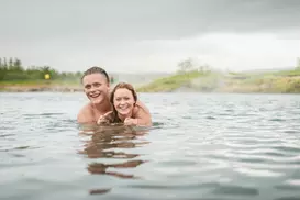 LAND-ONLY Iceland: 5-Day Vacation with 3 Guided Tours & Breakfast
