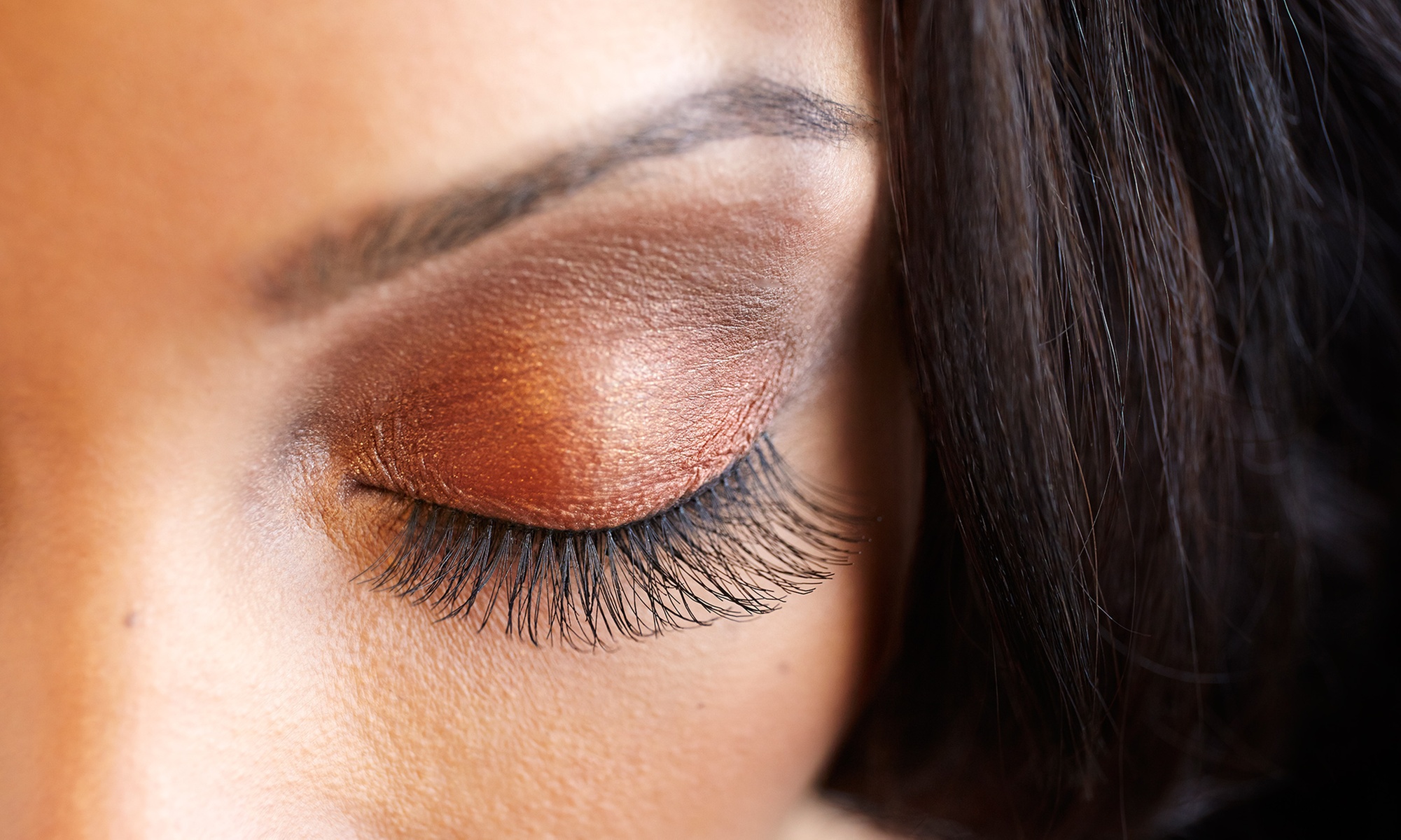 Transform Your Look with Classic Luxury Eyelash Extensions